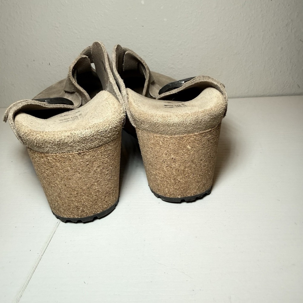 Papillio by Birkenstock Fanny Wedge Clog In Warm Sand Suede Size 41 US 10 - Picture 3 of 16
